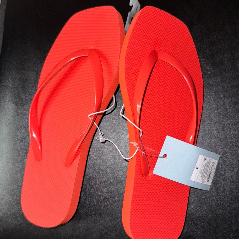Shade & Shore Red/Orange Flip Flop Sandals, Size 6